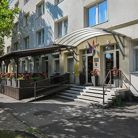 Hotel Opal Superior - Adults Only Gyöngyös