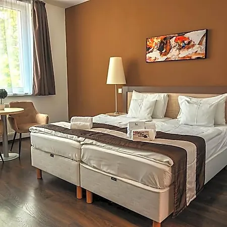 Hotell Opal Superior Gyöngyös