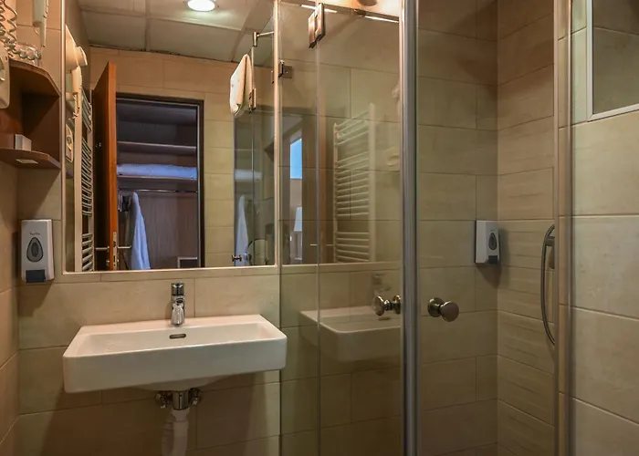 Opal Superior - Adults Only 3*